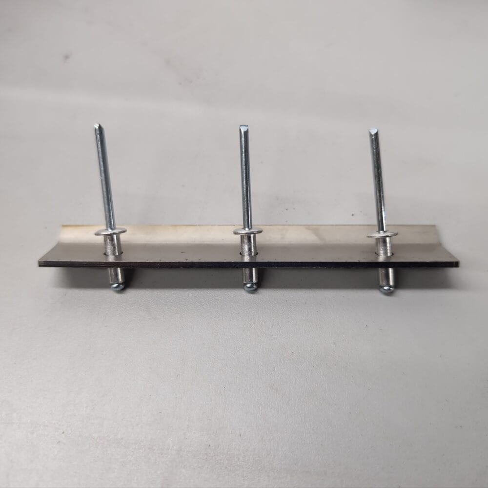 14051A - Murena Battery Mount Strip